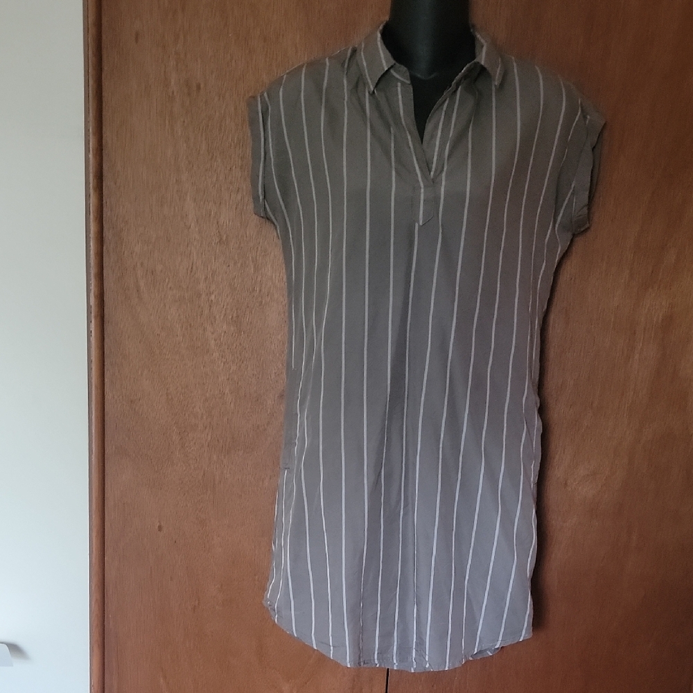 Women's Top / Shirtdress Size XXS By Blue Rain Color Olive & White Stripe